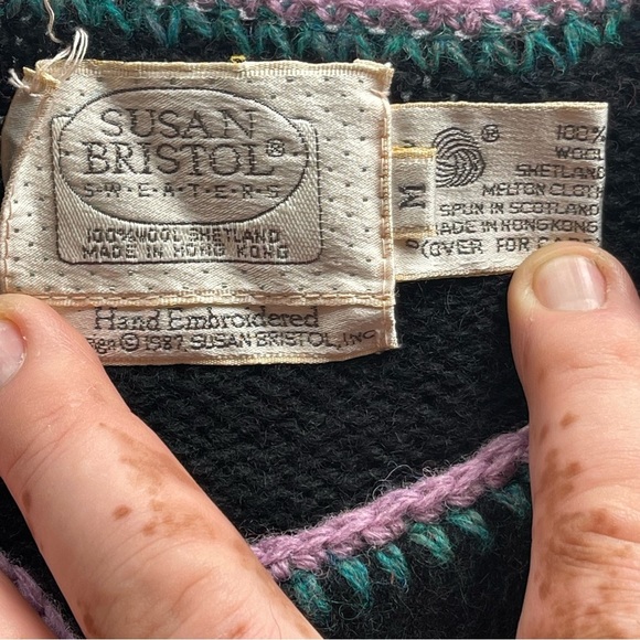 Susan Bristol Vintage Womens Cardigan Sz M Black Wool Embroidered Floral - Picture 9 of 9